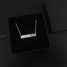 Load image into Gallery viewer, Horizontal Fingerprint Bar Necklace
